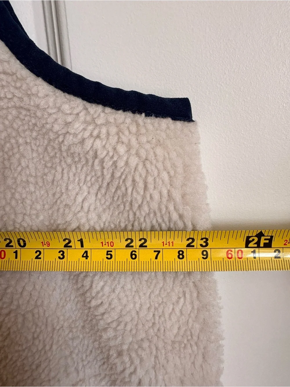 Vineyard Vines Cream Fleece Vest with Navy Trim